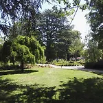 Du Square