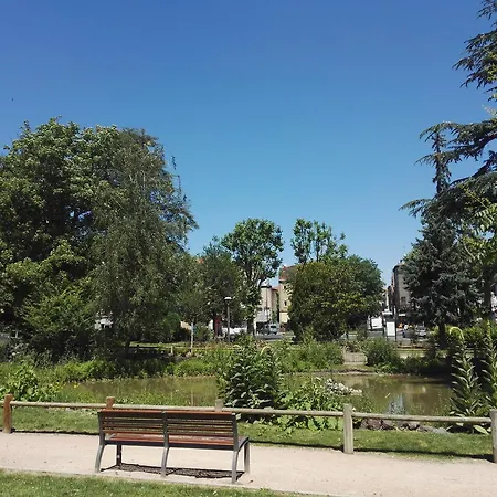 Du Square 3*
